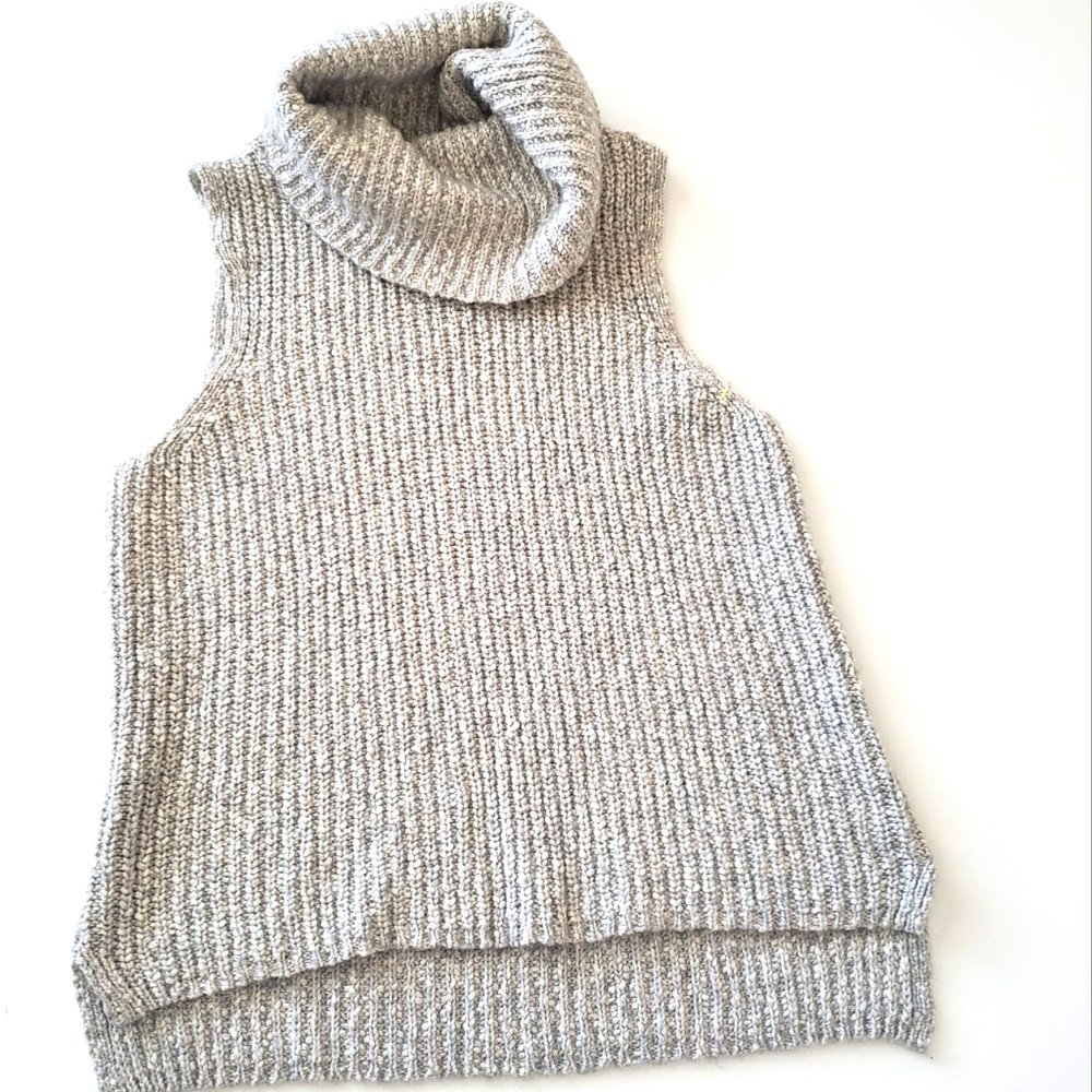 Aeropostle Gray Ribbed Knit Turtleneck Sweater Vest Medium